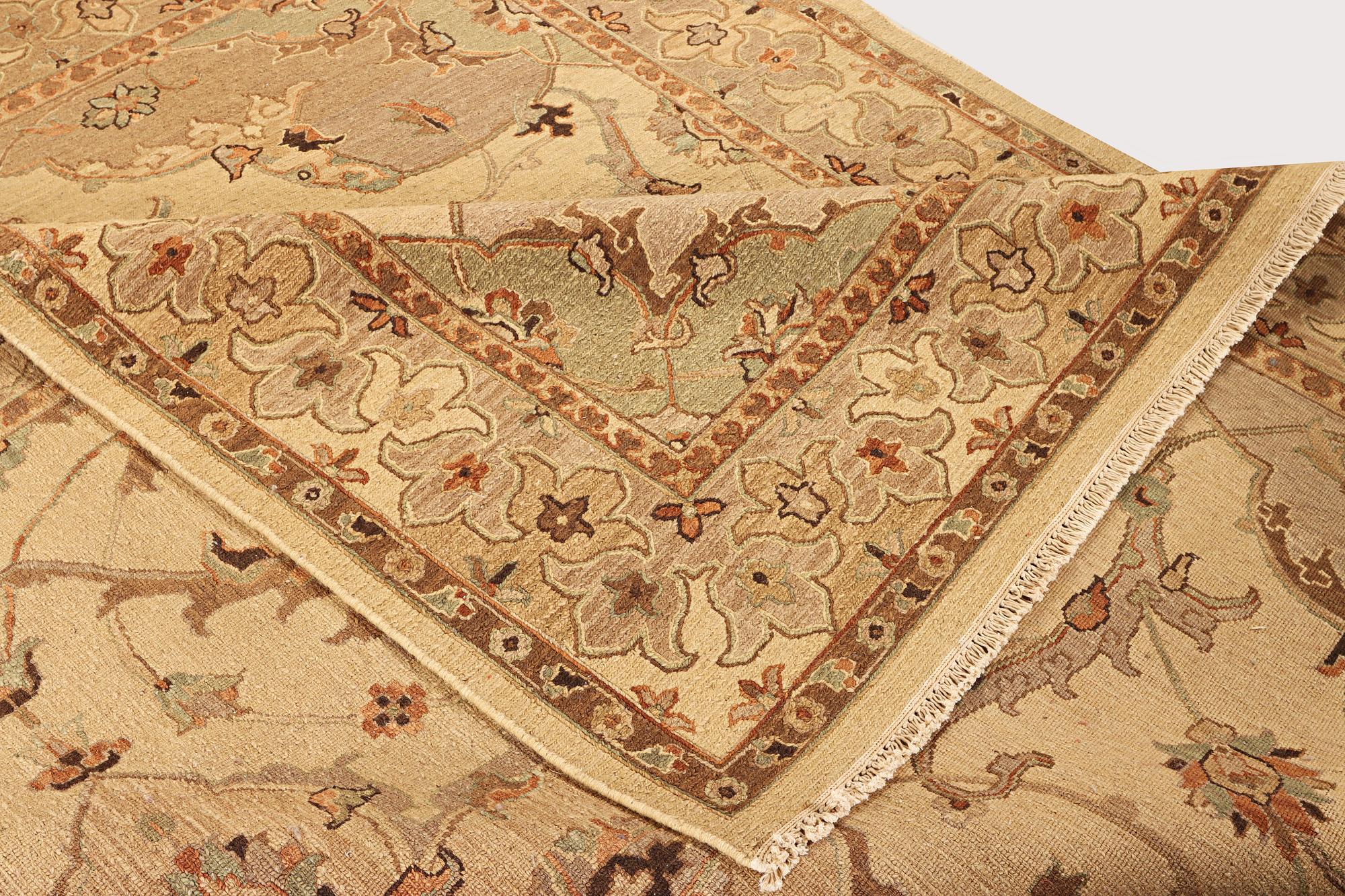 An oriental carpet with a Zeiglar pattern, c. 307 x 249 cm.