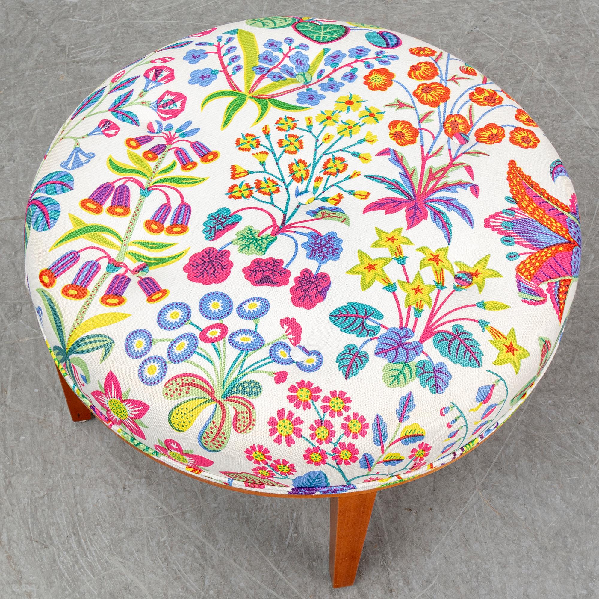 JOSEF FRANK, fotpall, modell 647, Firma Svenskt Tenn.