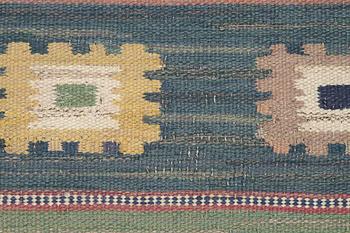 Märta Måås-Fjetterström, a carpet, "Grön äng", flat weave, ca 291 x 207 cm, signed AB MMF.