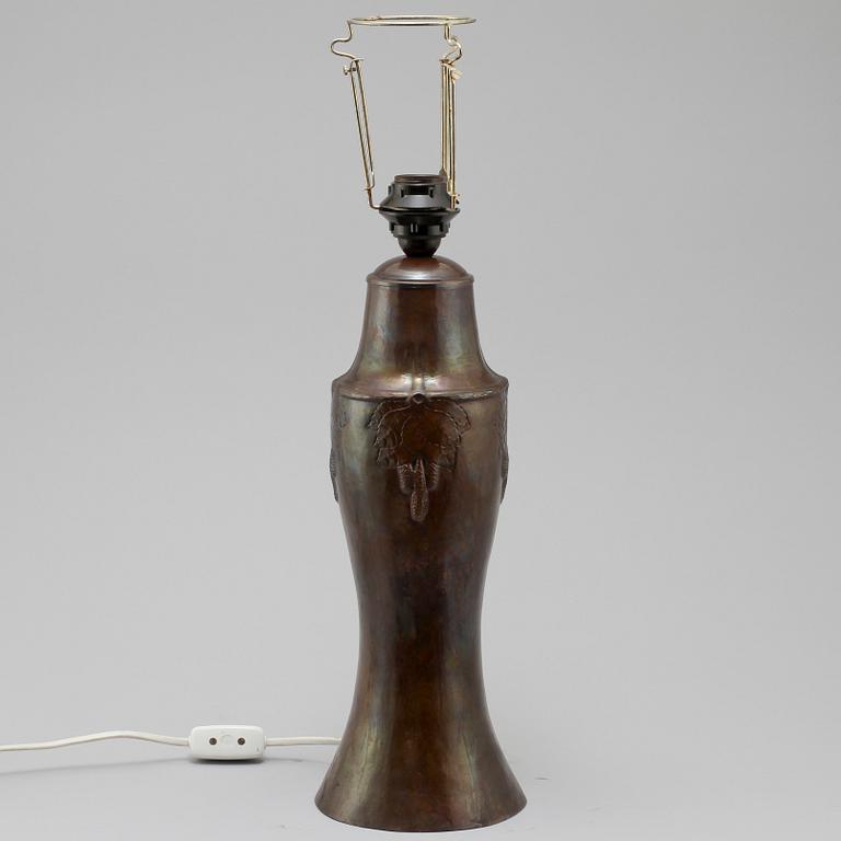 BORDSLAMPA, jugend, tidigt 1900-tal.