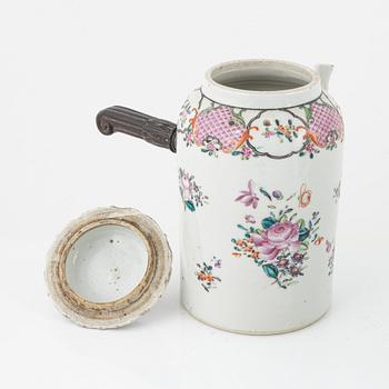 Kaffekanna samt tallrikar, 4 st, porslin, Kina, Qianlong (1736-95).