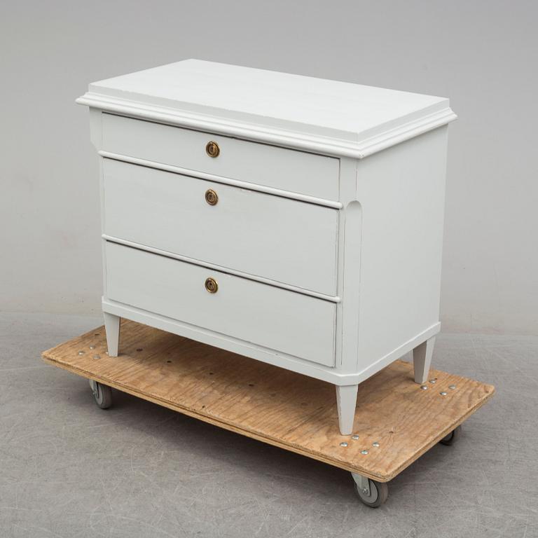 An end of the 19th century Gustavian style chest of drawers.