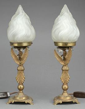 BORDSLAMPOR, ett par, 1900-talets andra kvartal.