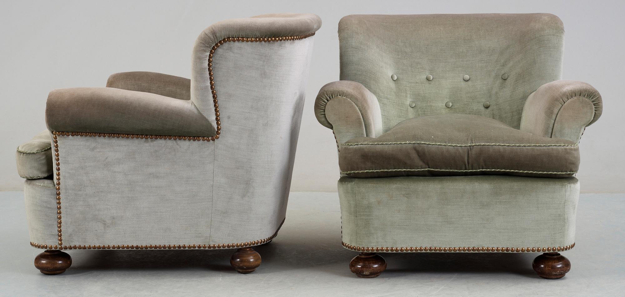 FÅTÖLJER, ett par, 1940-tal.