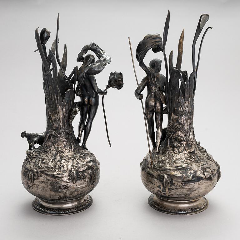 Vaser, 2 st, försilvrad metall, art nouveau, WMF, 1900-talets början.