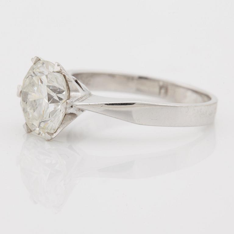 A brilliant cut diamond ring by Jarl Sandin Göteborg.