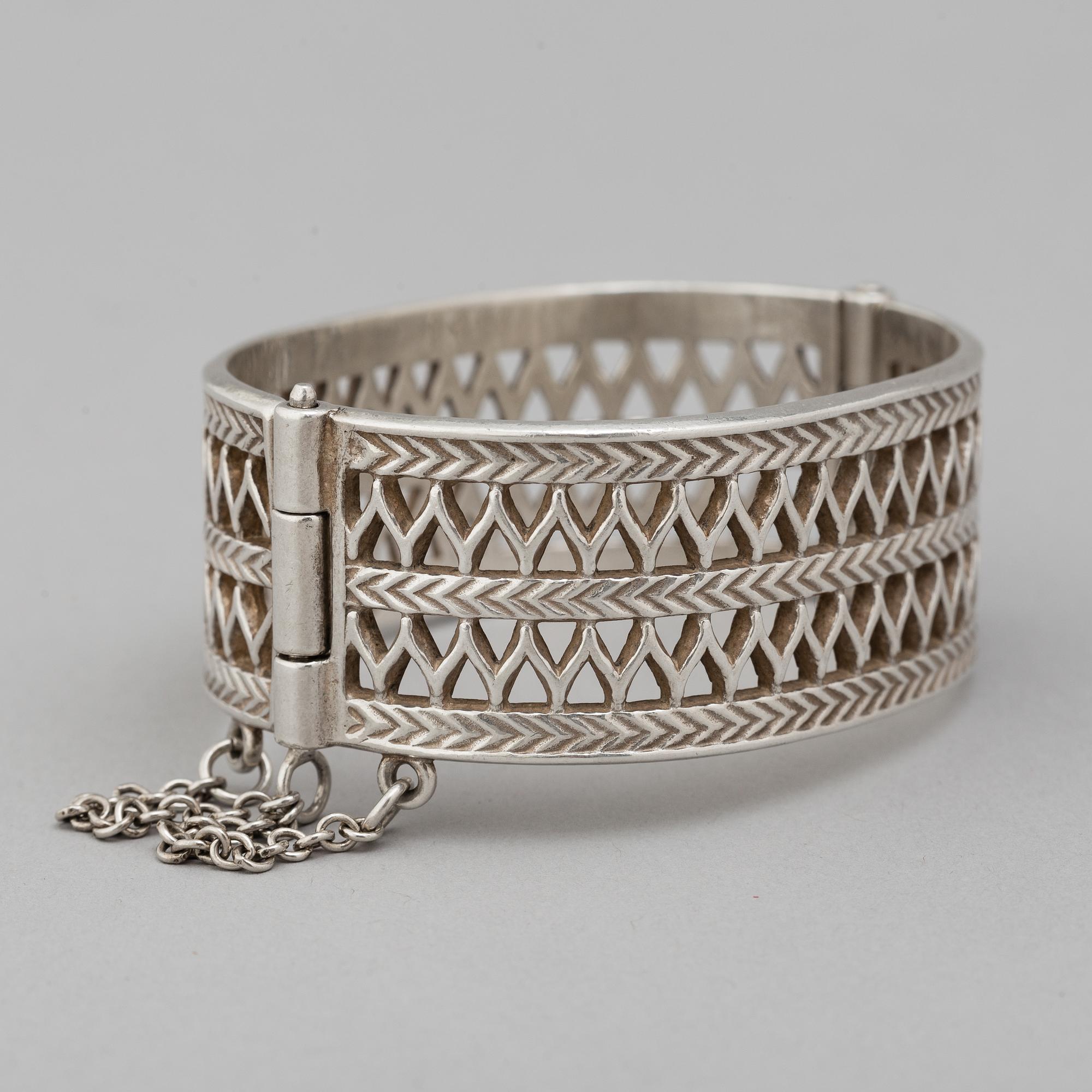 ARMBAND, silver, Kalevala Koru, Finland, 1993.