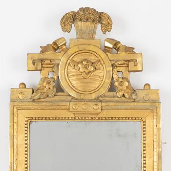 Spegel, 1700-talets slut. Gustaviansk.