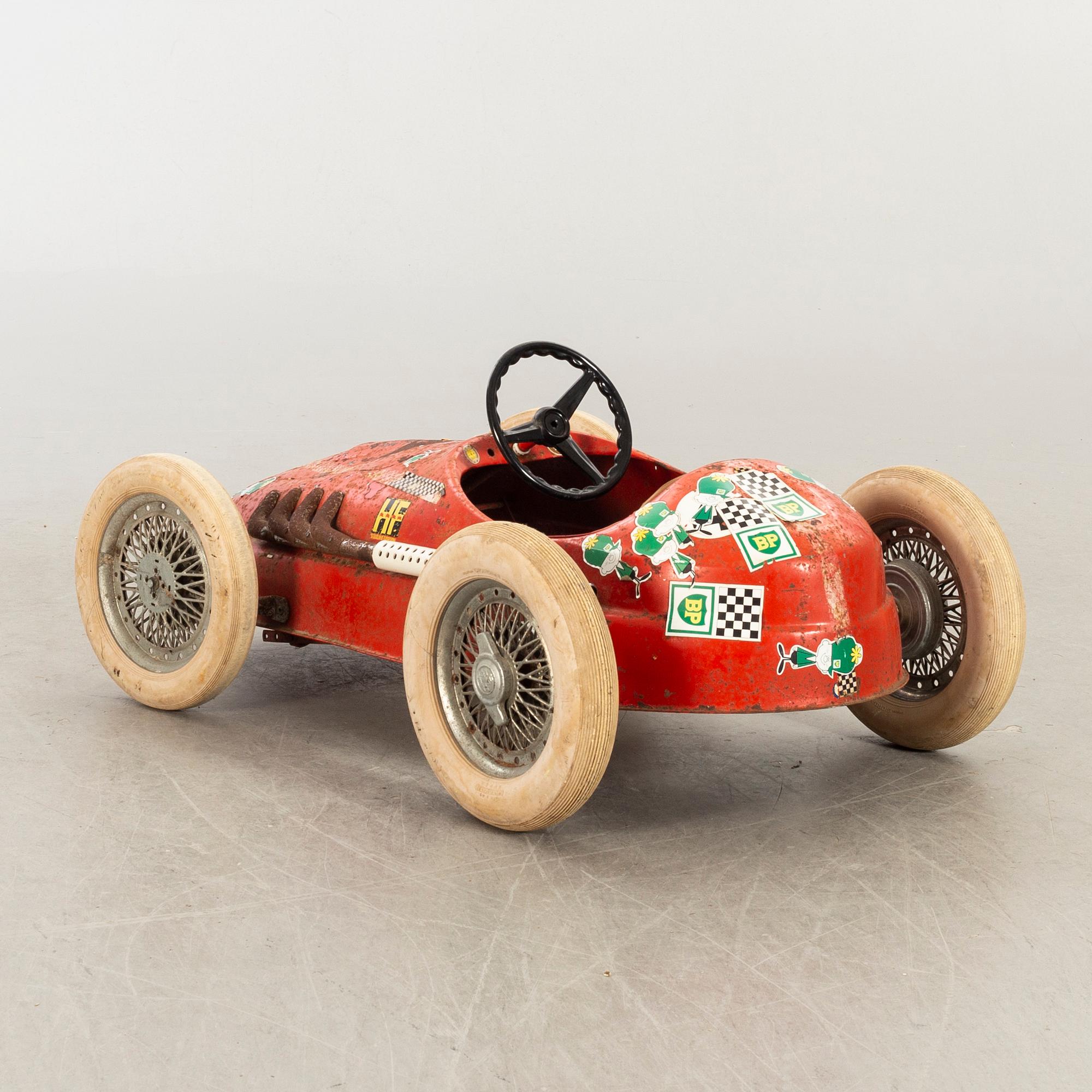 A 1950/60s Giordani pedal car, "Lotus".
