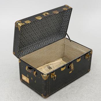 A trunk, first half of the 20th century.