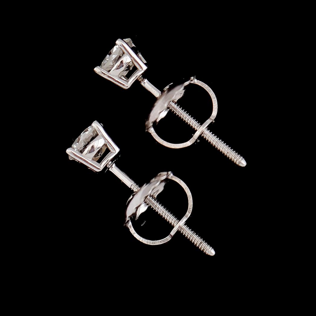 ÖRHÄNGEN, 1 par, 14K vitguld, briljantslipade diamanter tot ca 0.25 ct.
