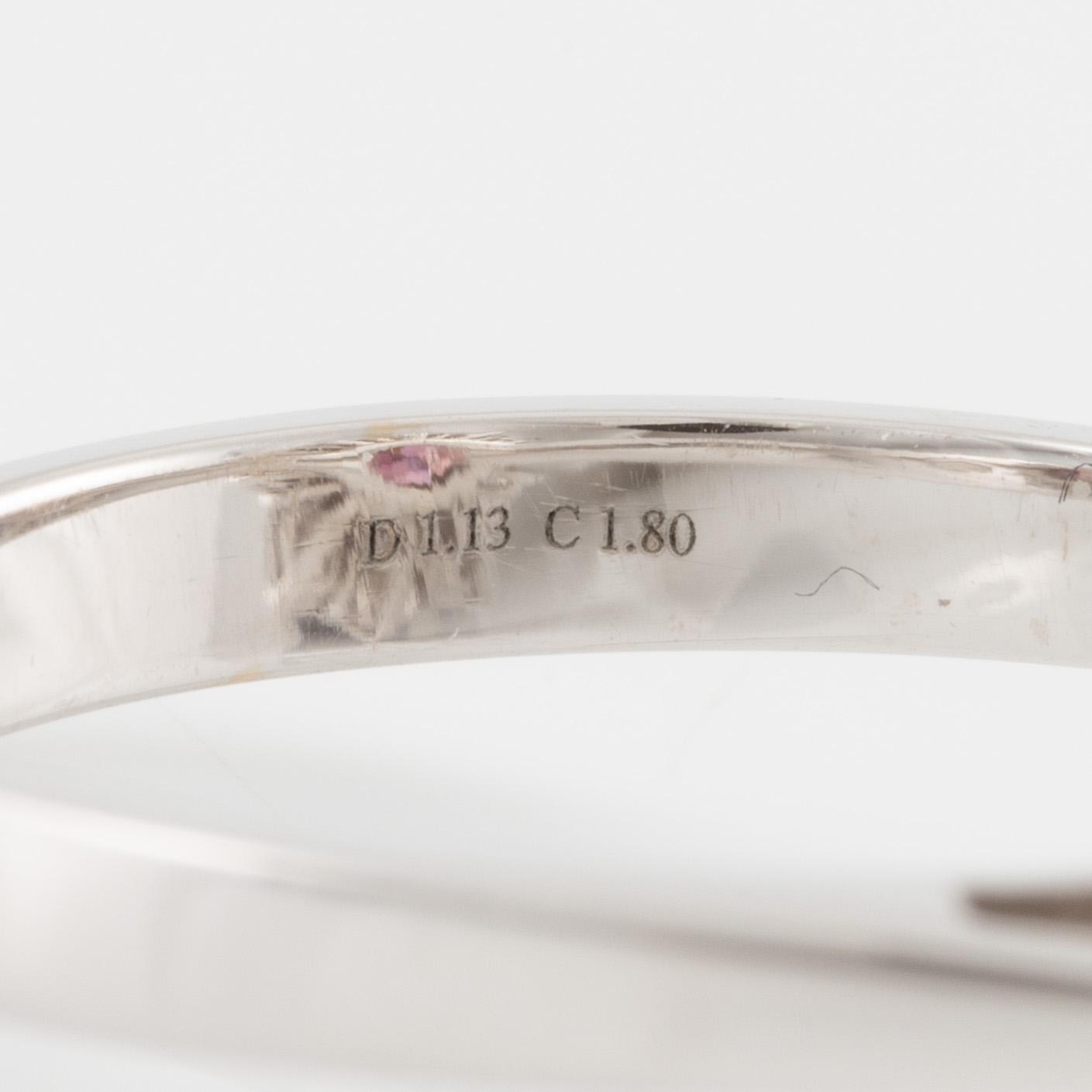 Ring 18K white gold with pink garnet and brilliant-cut diamonds.
