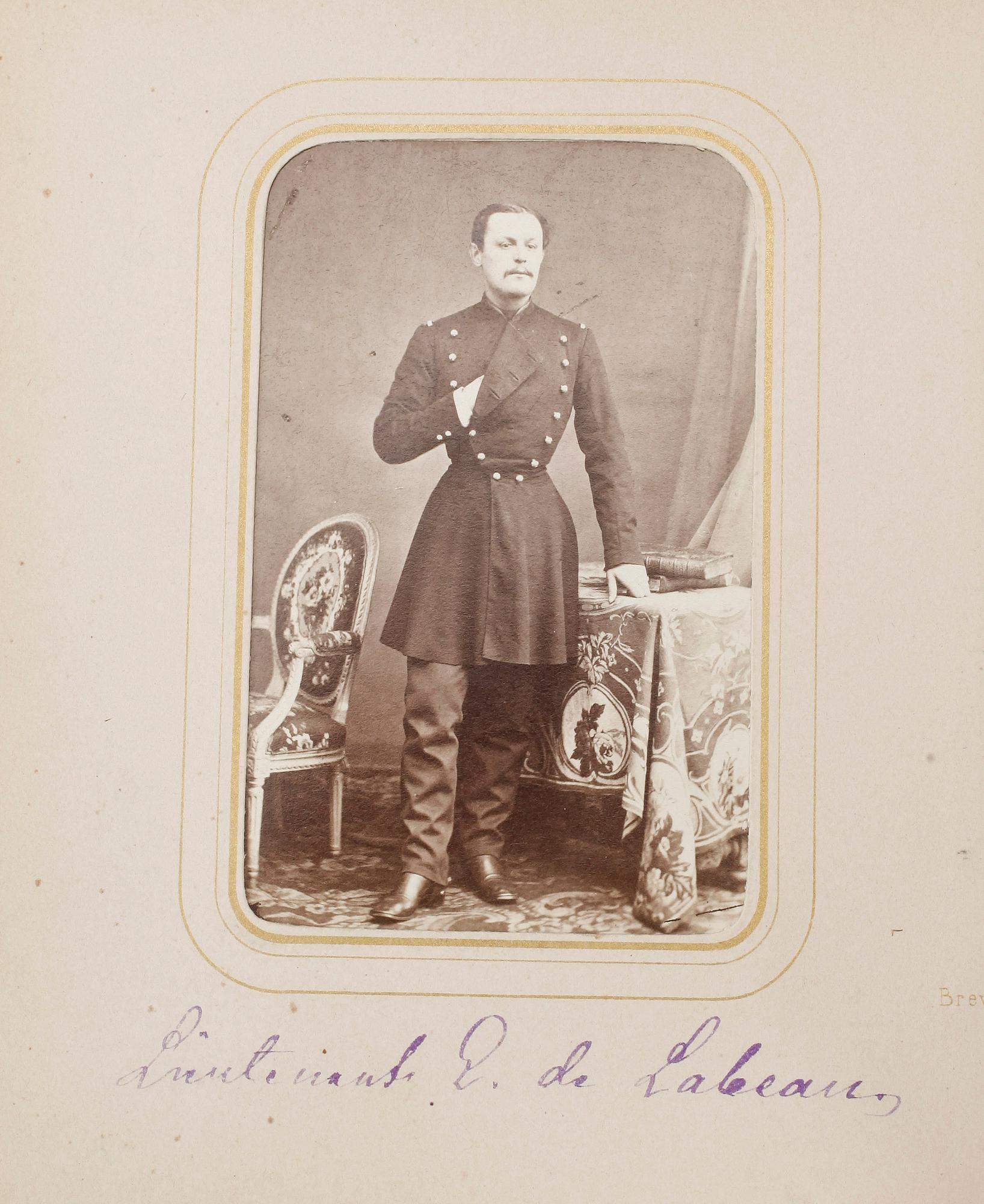 FOTOGRAFIALBUM FRÅN ANDRA KEJSARDÖMET, ca 50 bilder, bla Napoleon III och Christina Nilsson, Frankrike 1868-71.