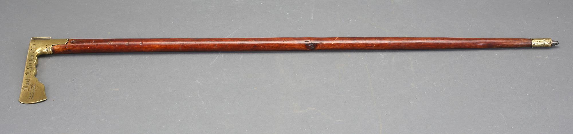BERGSMANSYXA, bär datering 1777.
