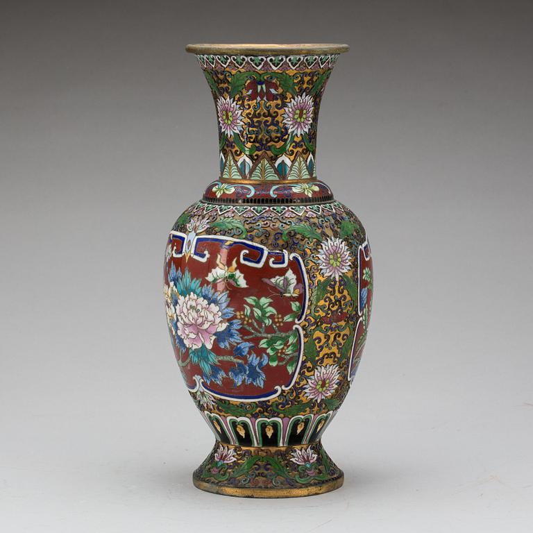 URNA, Cloissoné, Kina, 1900-talets första hälft.