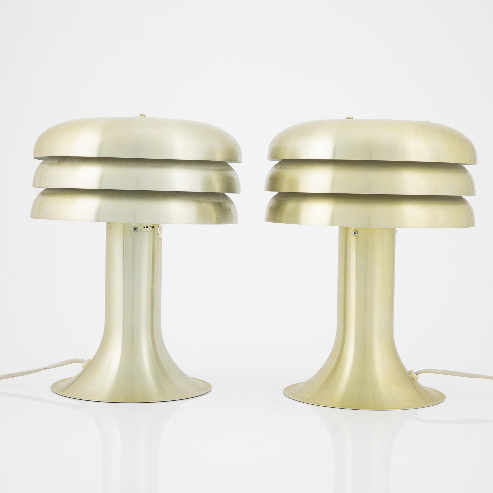 Hans-Agne Jakobsson, bordslampor, ett par, modell "BN-25", Markaryd, 1900-tales andra hälft.