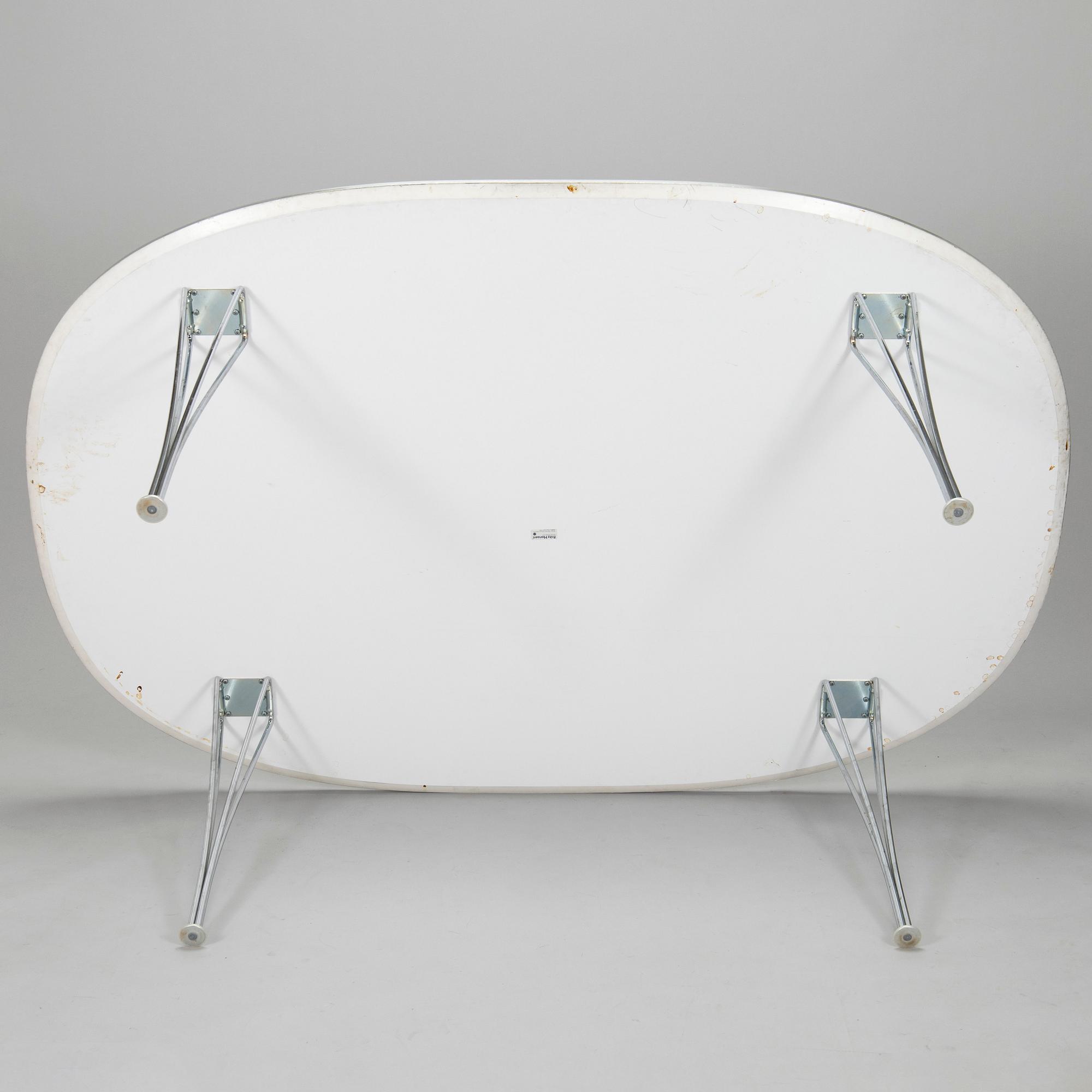 Bruno Mathsson & Piet Hein, ruokapöytä, "Superellips", Fritz Hansen, Tanska. 1996.