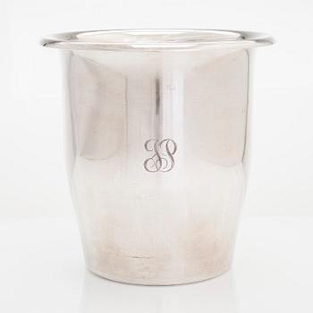A silver champagne cooler bucket, Kultakeskus, Hämeenlinna 1973.