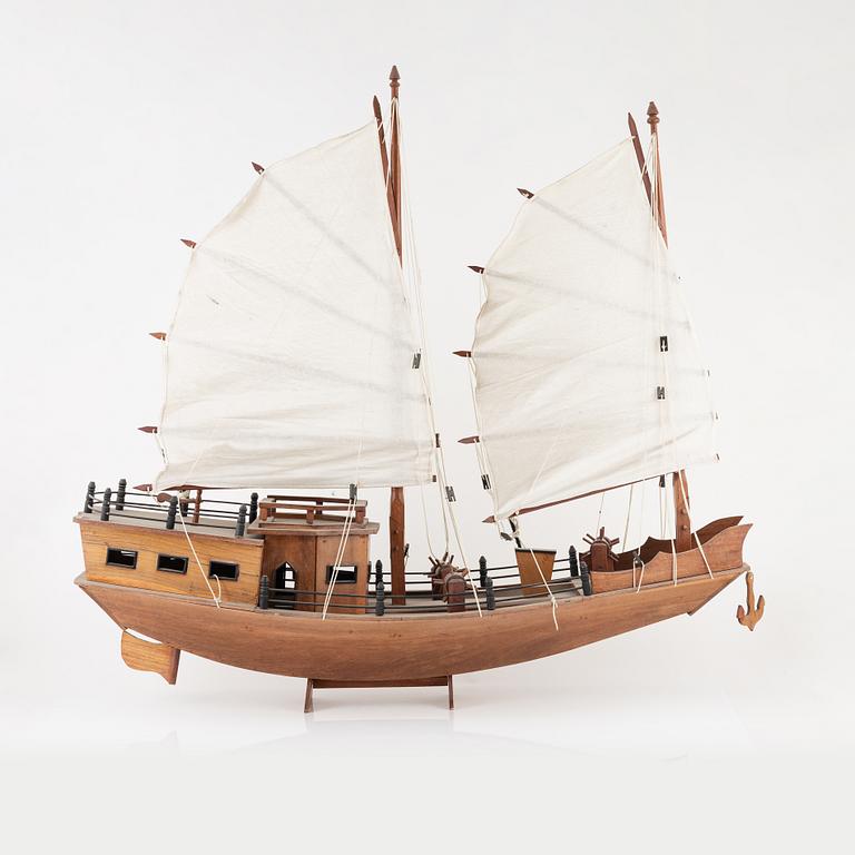 A model of a Chinese Junk, 20th Century.