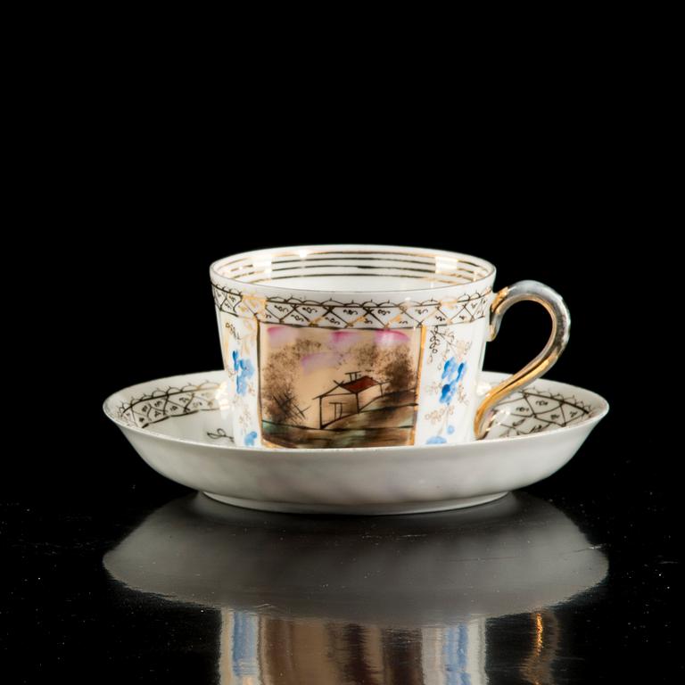 KAFFEKOPP med FAT, porslin, M.S Kuznetsov, Riga fabriken  1890-1910.