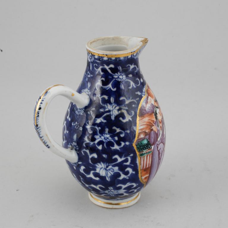 A famille rose mandarin jug, Qing dynasty, Qianlong (1736-95).