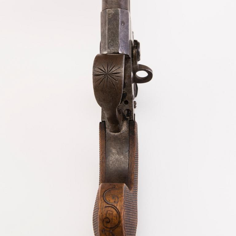 A late 18th Century, probably British double-barrelled flintlock pistol.