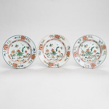 Lautasia, 6 kpl, posliinia, Kiina 1700-luku.