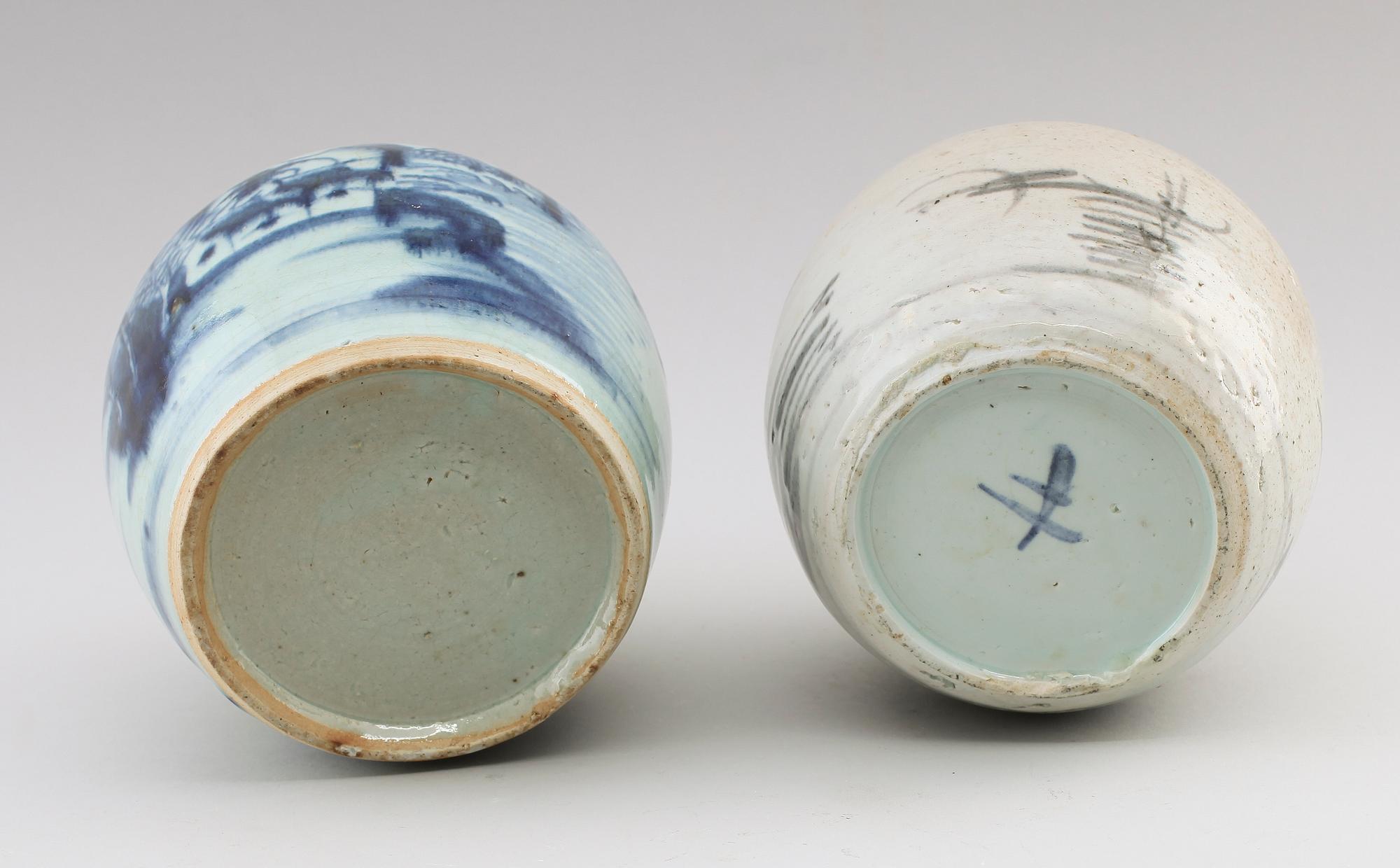 STEKFAT samt BOJANER, 2 st, porslin, Kina, 1800-tal.