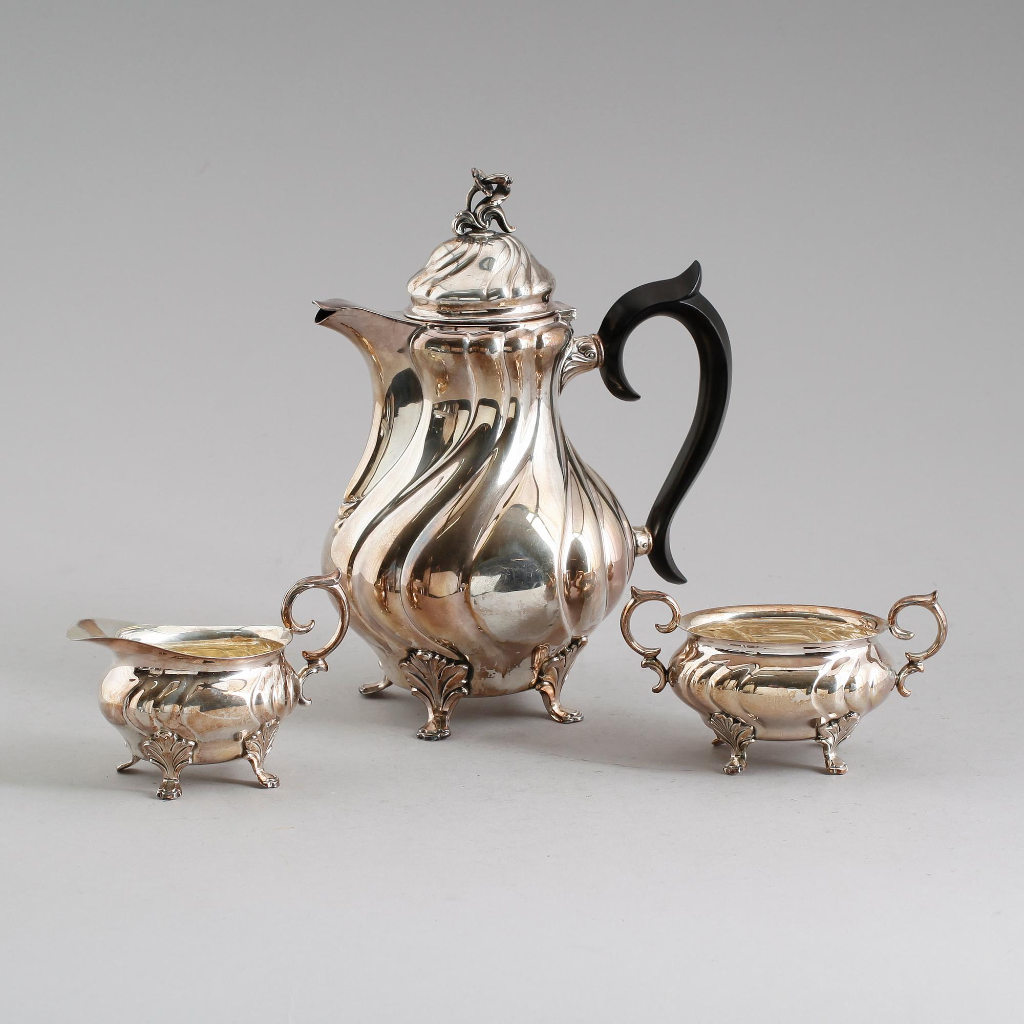 KAFFESERVIS, 3 del, silver, CG Hallberg, Stockholm bla 1952. Total vikt 775 g.