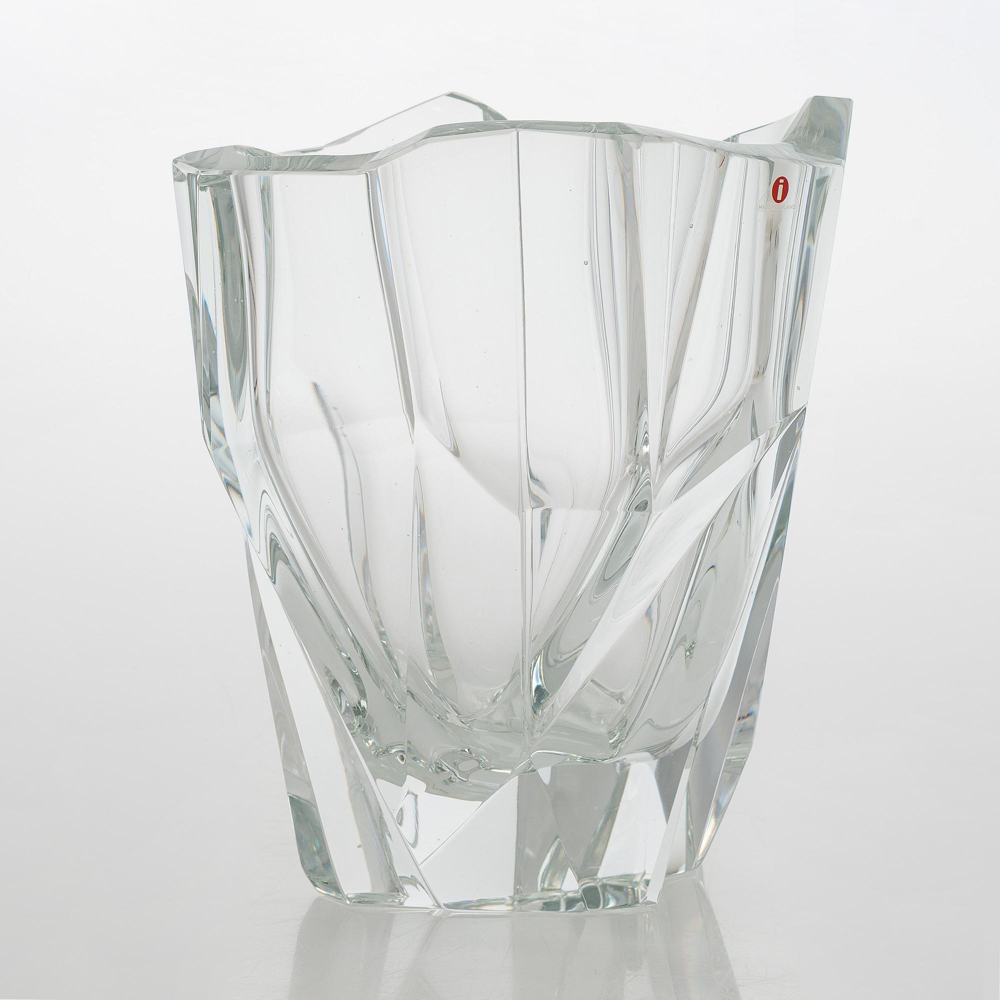 Tapio Wirkkala, vas, "Isberg", signerad Tapio Wirkkala 3825.