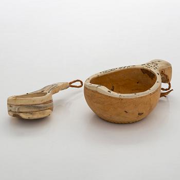 A two piece set of masur birch guksi /cups marked VE, Wilhelm Eriksson, Flakaberg, Sweden.