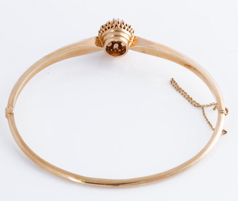 ARMRING, med opal och orientaliska pärlor, Gustav Dahlgren & Co, Malmö, 1917.