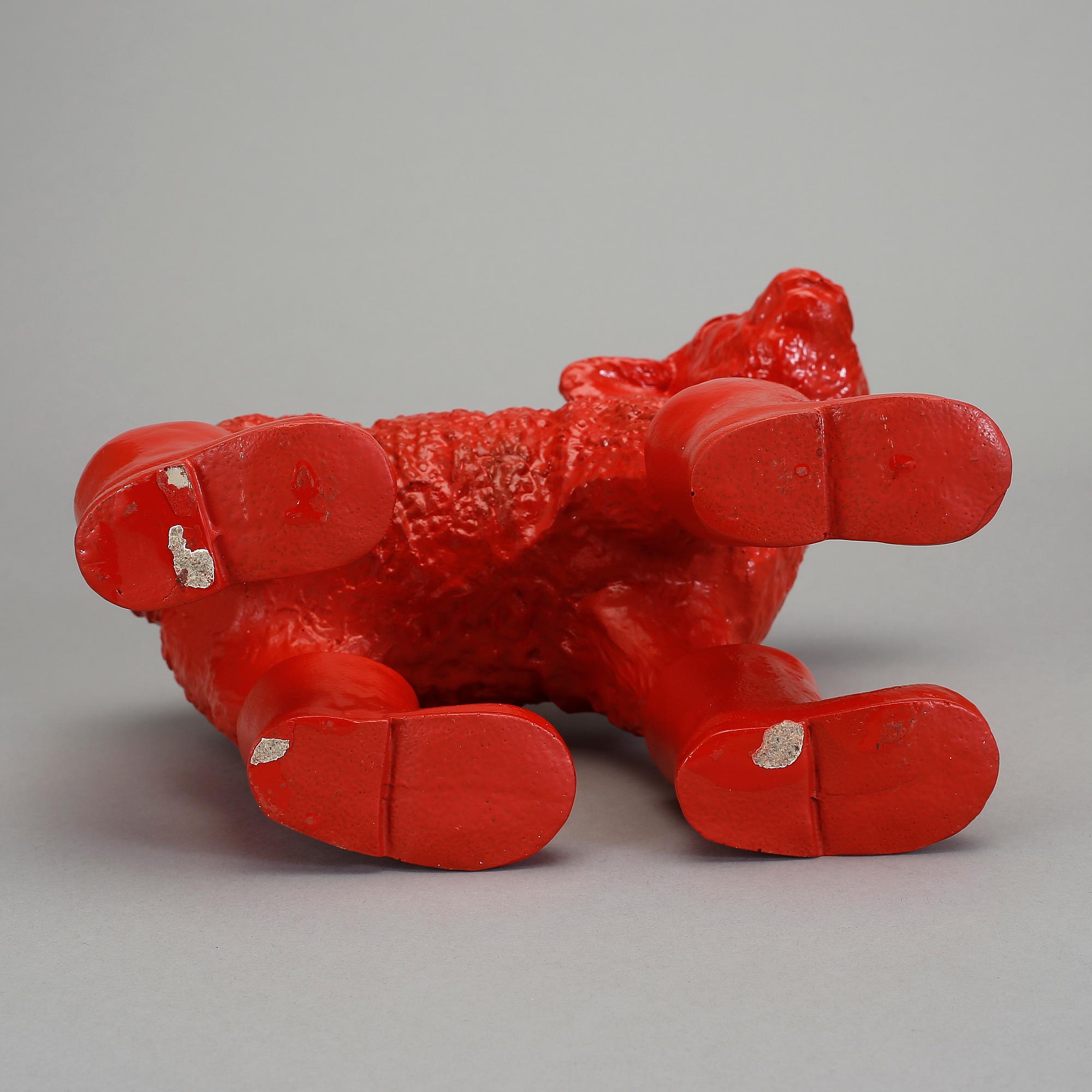 WILLIAM SWEETLOVE, skulptur, plast/konstmaterial "Cloned lamb with boots", signerad och numrerad 99/100.