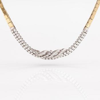 An 18K gold necklace with diamonds ca. 6.00 ct in total.