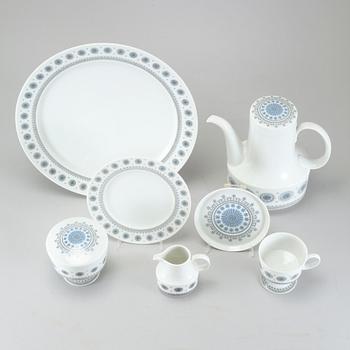 28 pieces of porcelain tableware by Tapio Wirkkala, model "Composition/Jääkukka" for Rosenthal, 20th century.