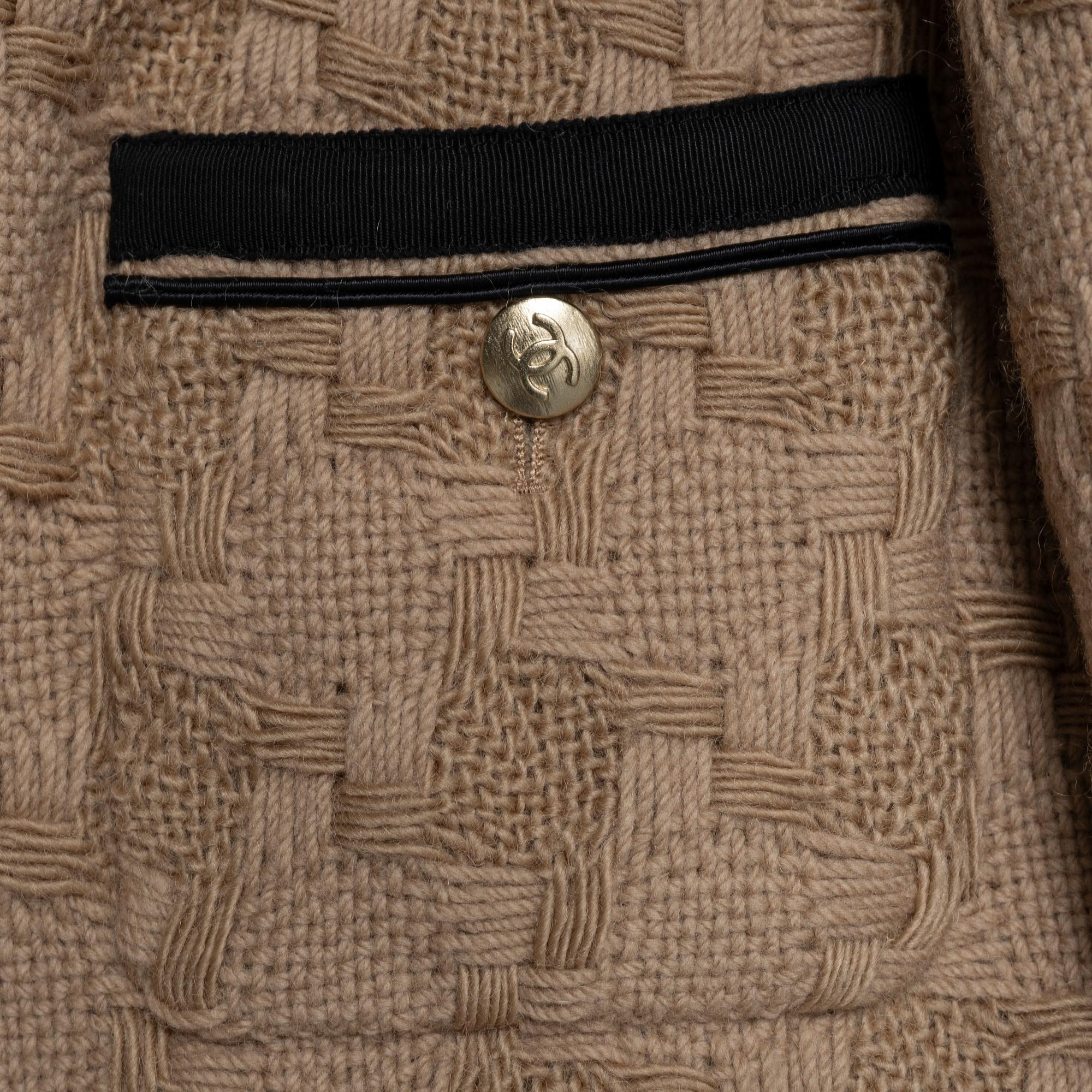 Chanel, jacket, French size 42.