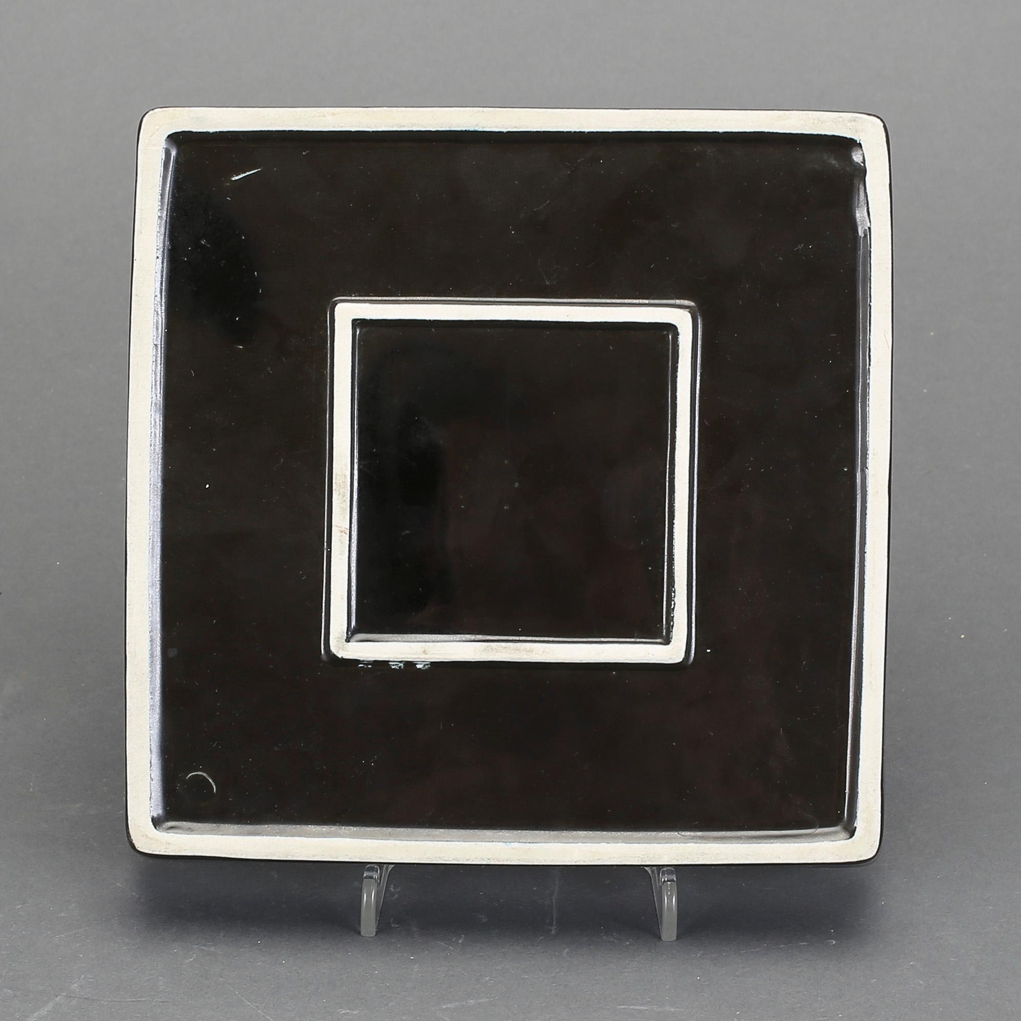 ASKFAT, stengods, "Domino", Stig Lindberg, Gustavsberg. I produktion 1955-1969.