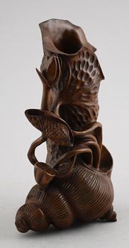 SKULPTUR, snidat trä, Kina, sent 1900-tal.
