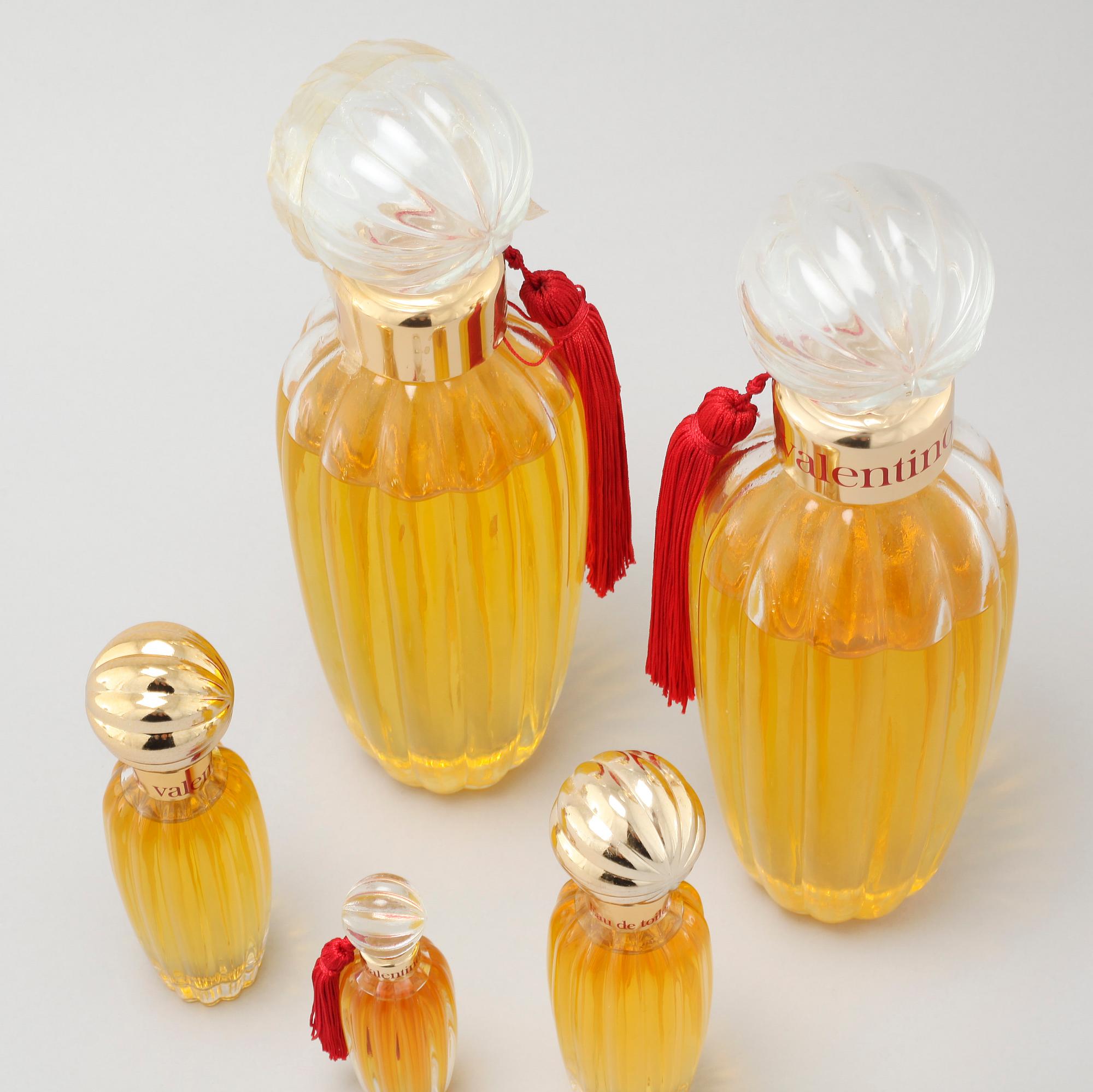 VALENTINO, factices, five perfumebottles.