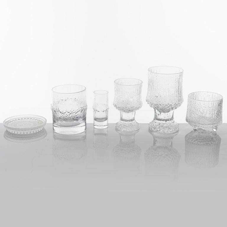Tapio Wirkkala, glasservisdelar, 39 st, "Ultima Thule" och "Niva", Iittala, Finland.