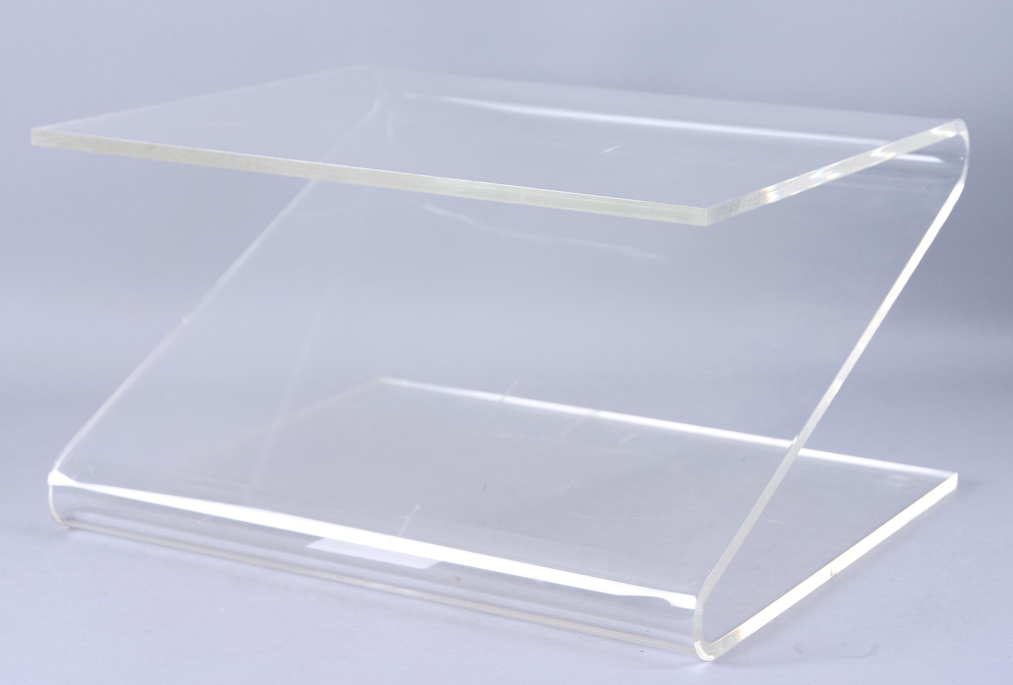 SIDOBORD, plexiglas, 1900-talets sista kvartal.