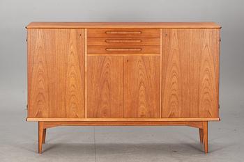 SIDEBOARD, teak. 1900-talets andra hälft.