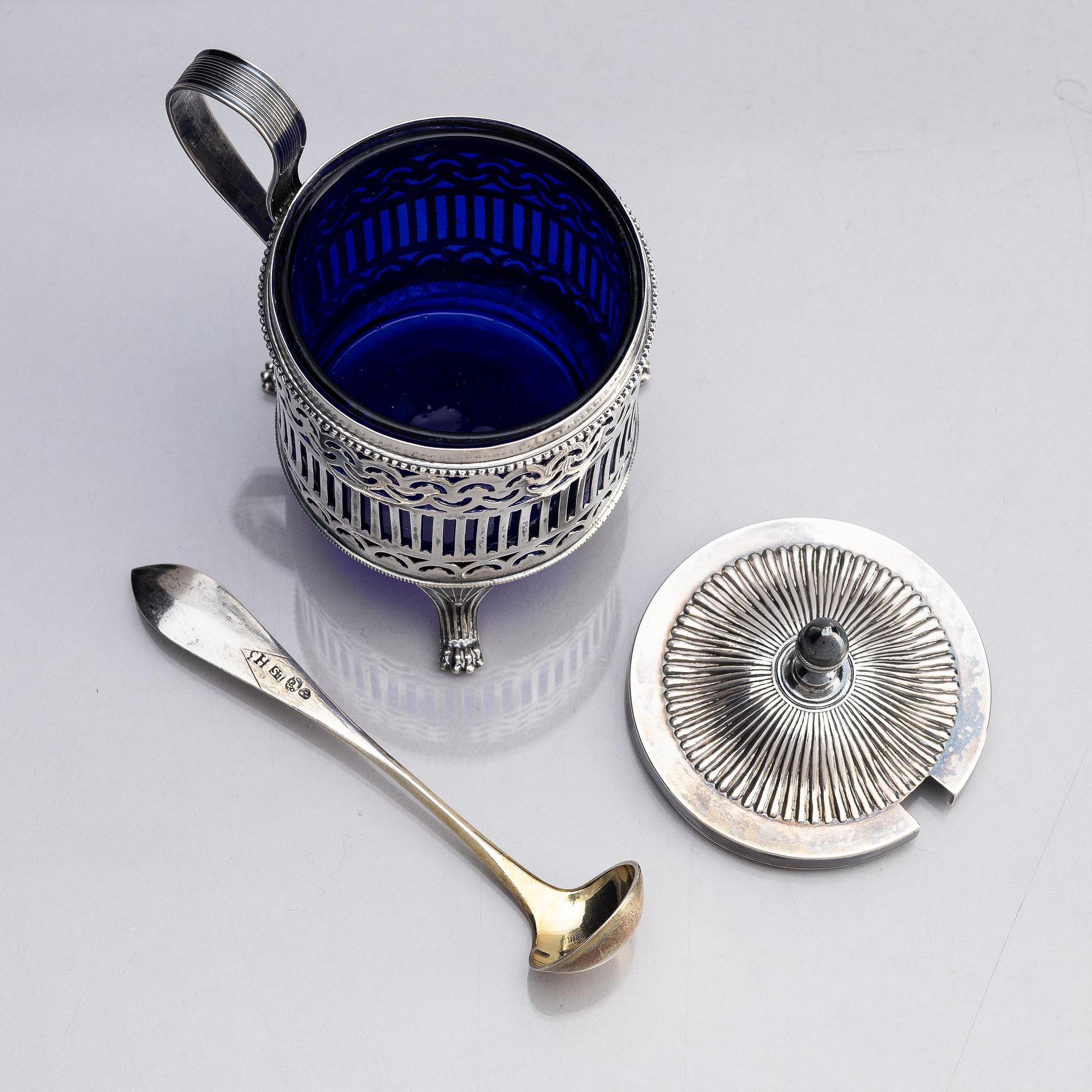 A Swedish 19th century silver mustard pot and spoon, mark of Adolf Zethelius, Stockholm 1815.