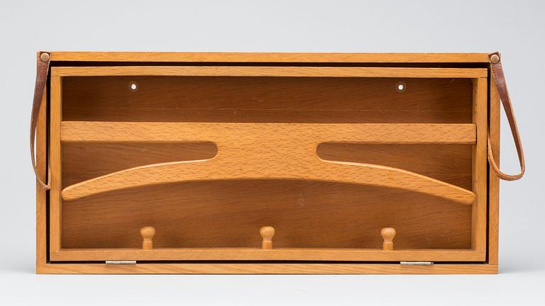 VÄGGKLÄDHÄNGARE, teak. 1900-talets andra hälft.