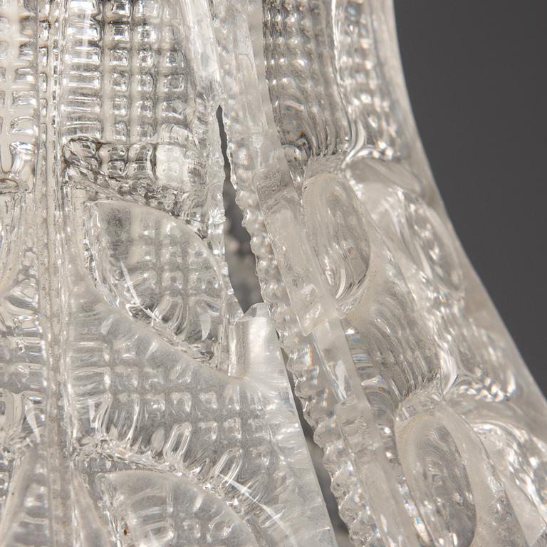 TAKLAMPA, glas och mässing, troligen Carl Fagerlund, Orrefors, 1900-talets senare hälft. Totalhöjd ca 44 cm.
