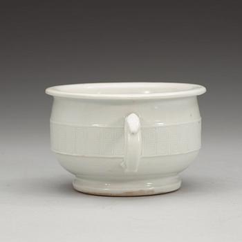 RÖKELSEKAR, blanc de chine. Qing dynastin (1644-1912), med hallmärke botten.