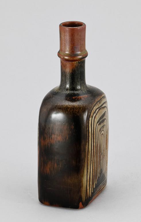 VAS, stengods. Stig Lindberg, Gustavsberg, sign.