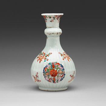 A famille rose vase, Qing dyanasty, Qianlong (1736-95).