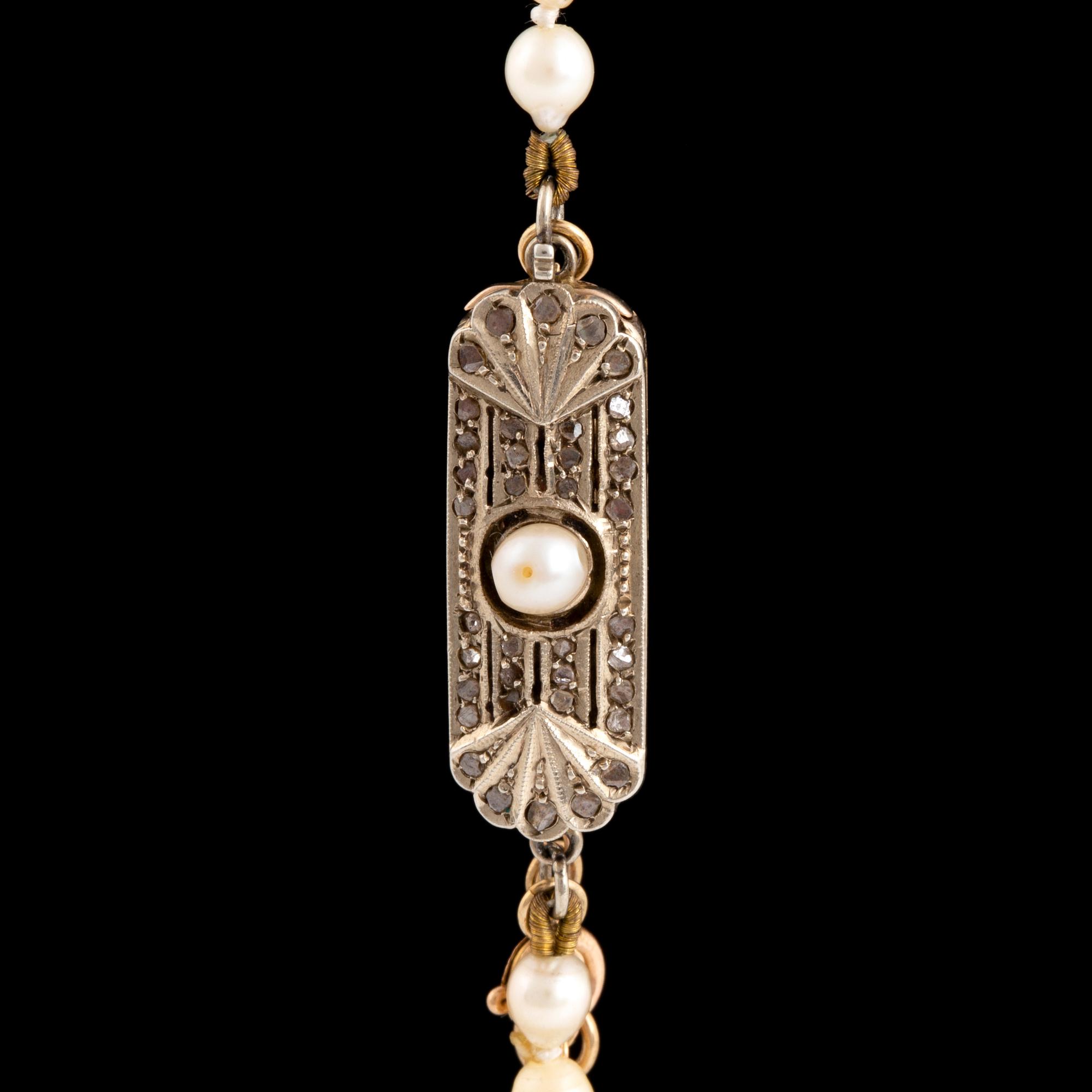 COLLIER, med odlade pärlor, lås 9K guld med rosenslipade diamanter och pärla.