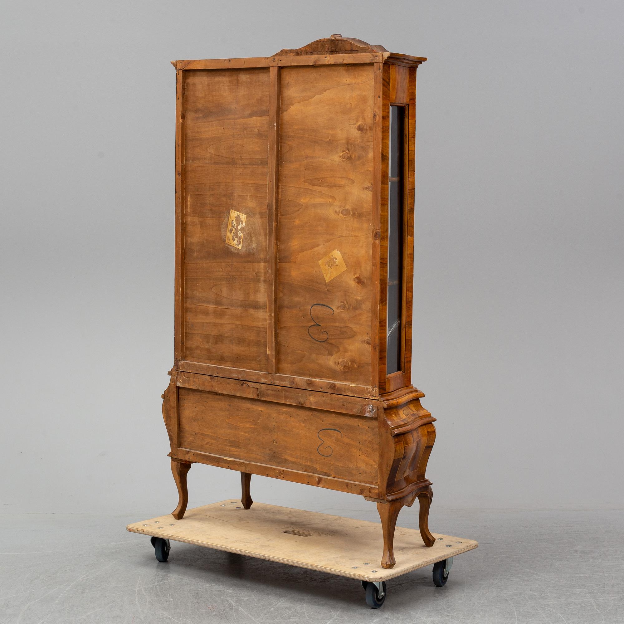 An italian rococo style cabinet, mid 20th century.